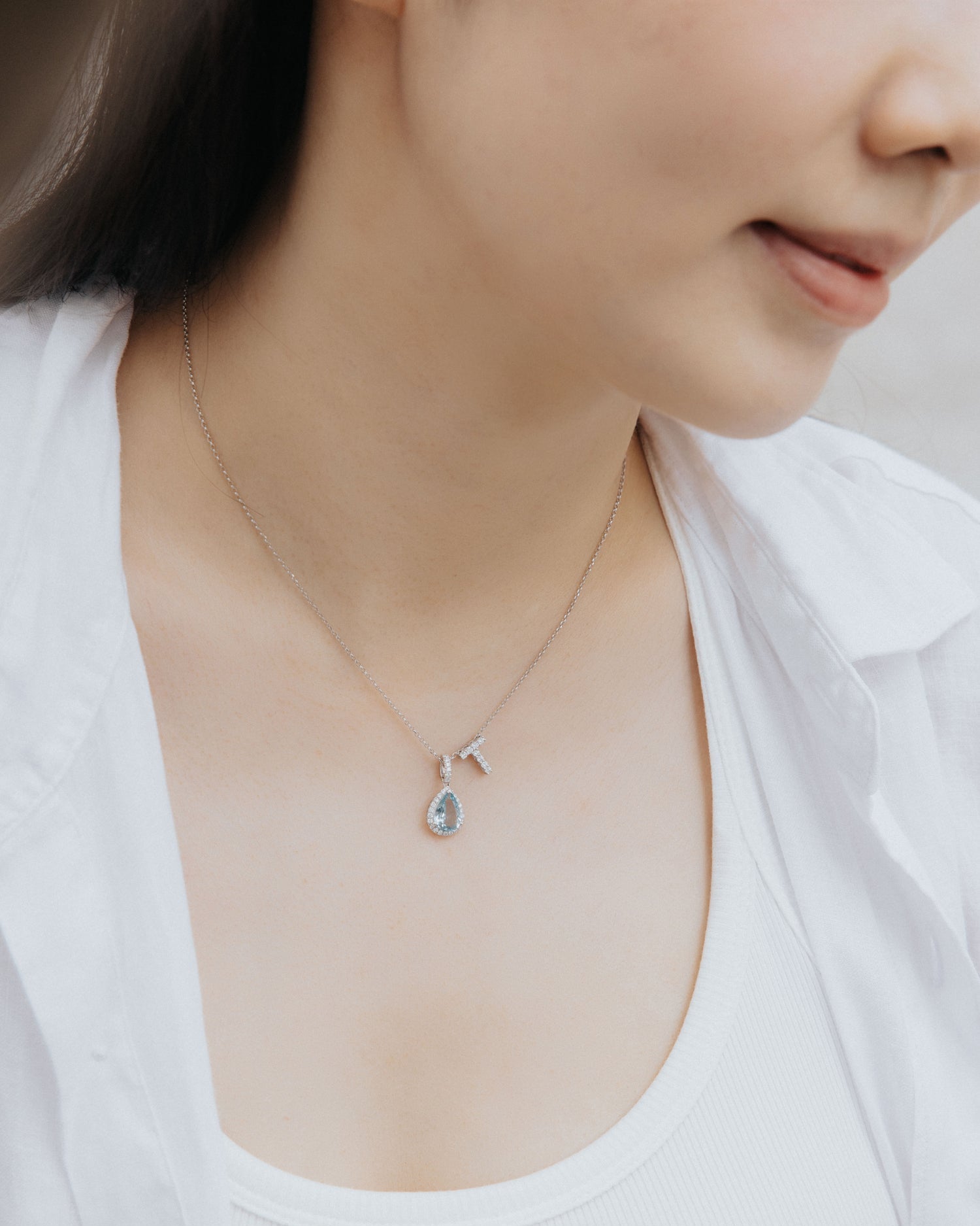 Pear-shaped Aquamarine and Diamond Pendant