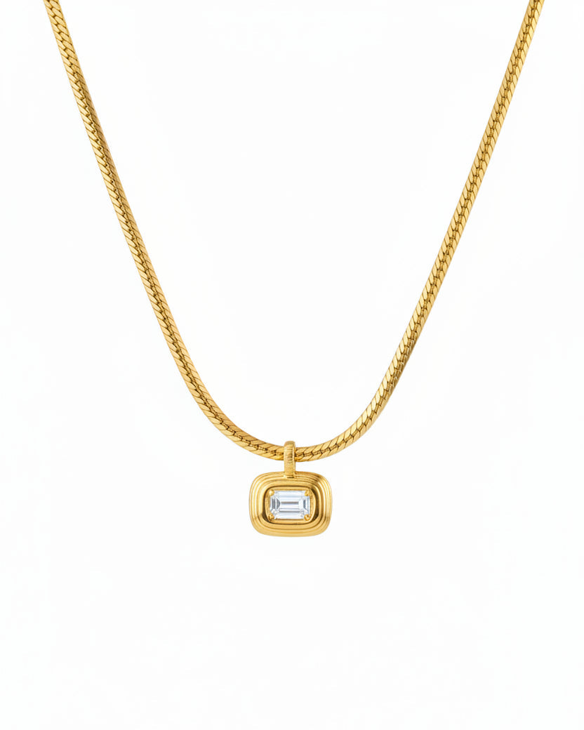 Mille-Feuille Emerald-Cut Diamond Pendant