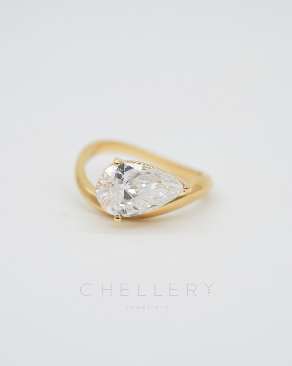 Pear Shaped 3-edge Curve Diamond Ring
