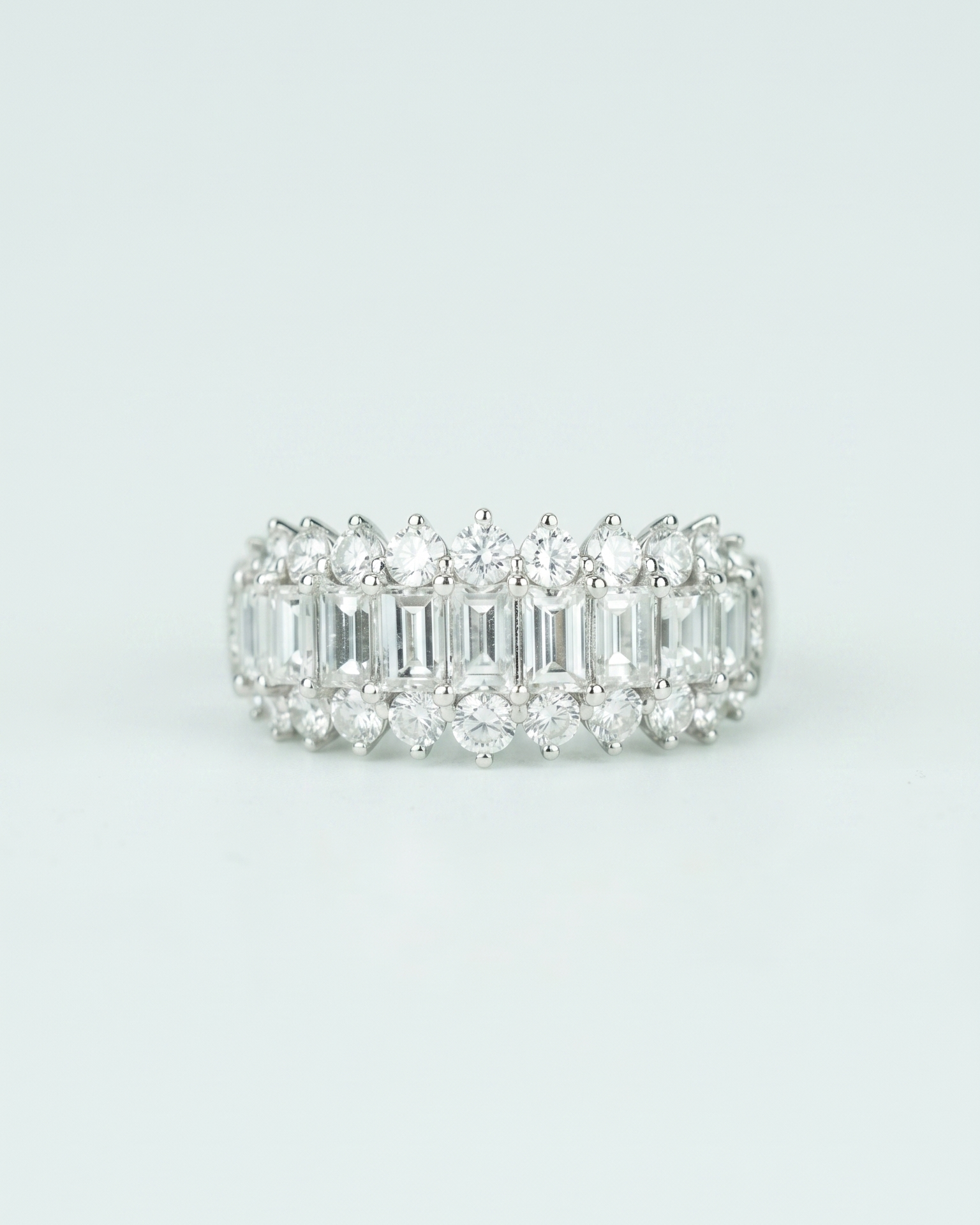 Baguette and Round Diamond Spanish Ring