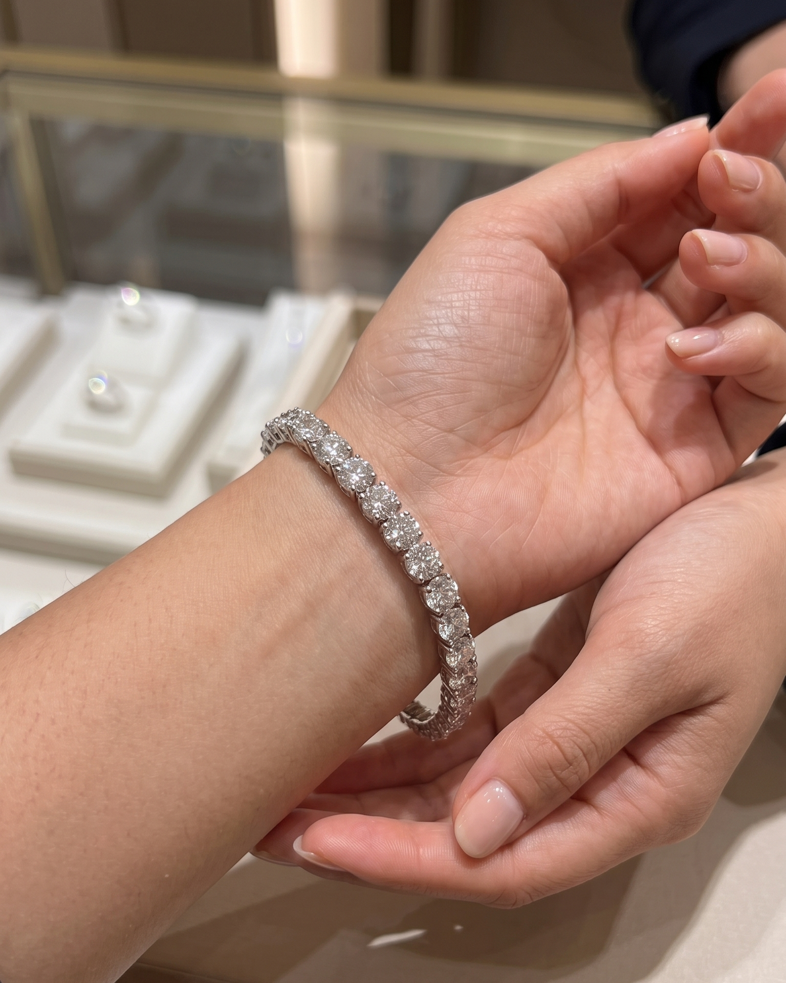 30 Pointers Round Cut Diamond Tennis Bracelet