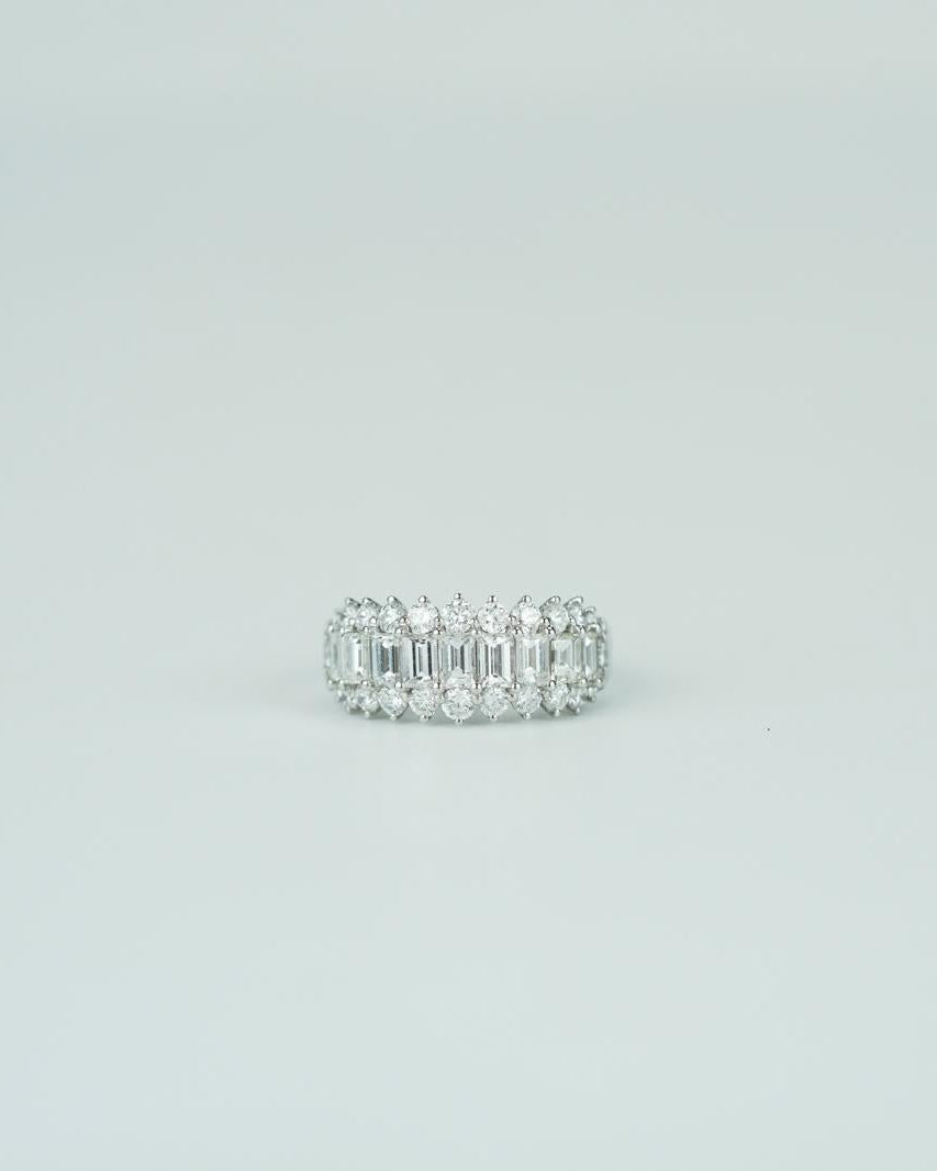 Baguette and Round Diamond Spanish Ring