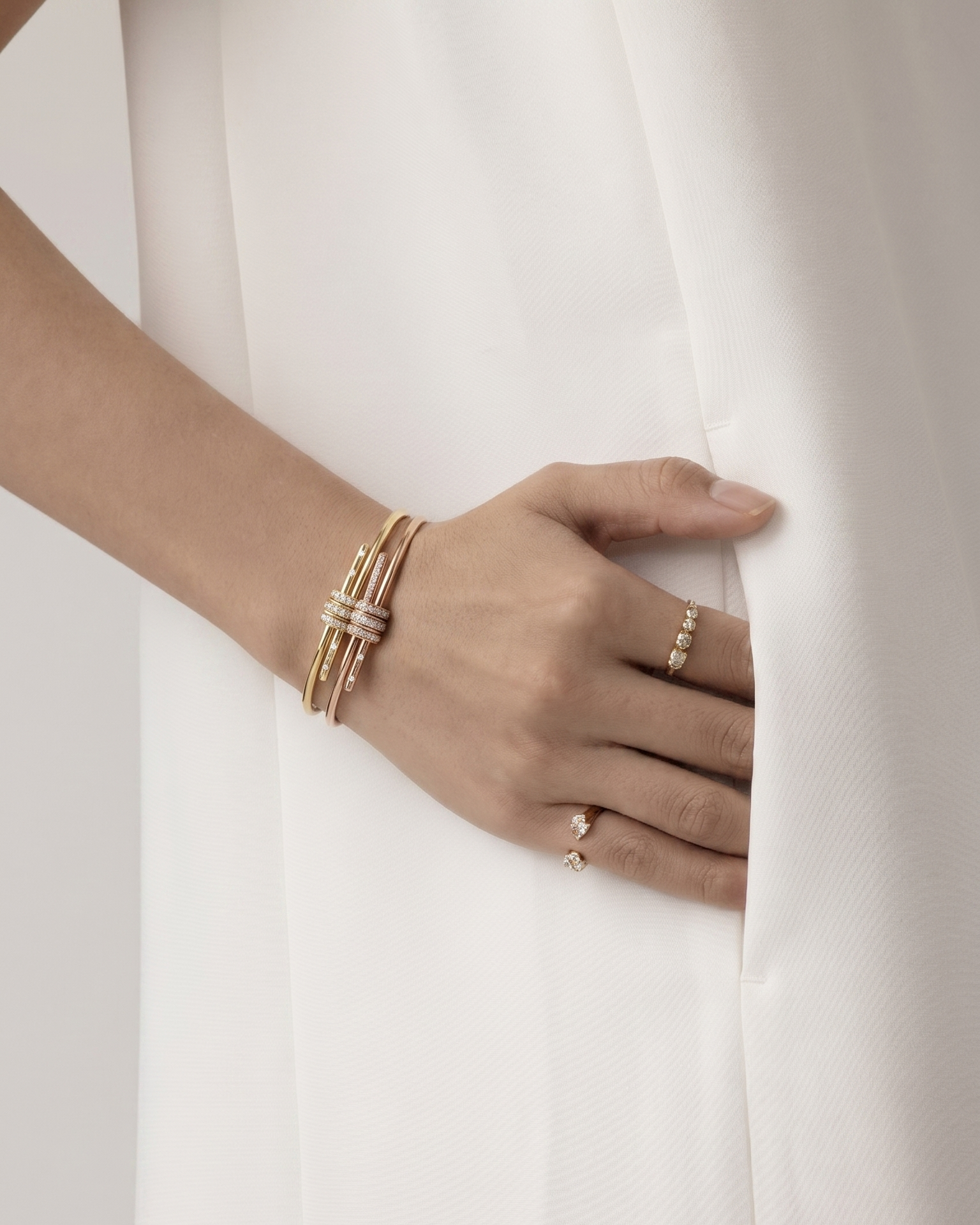Lien Eternel Bangle