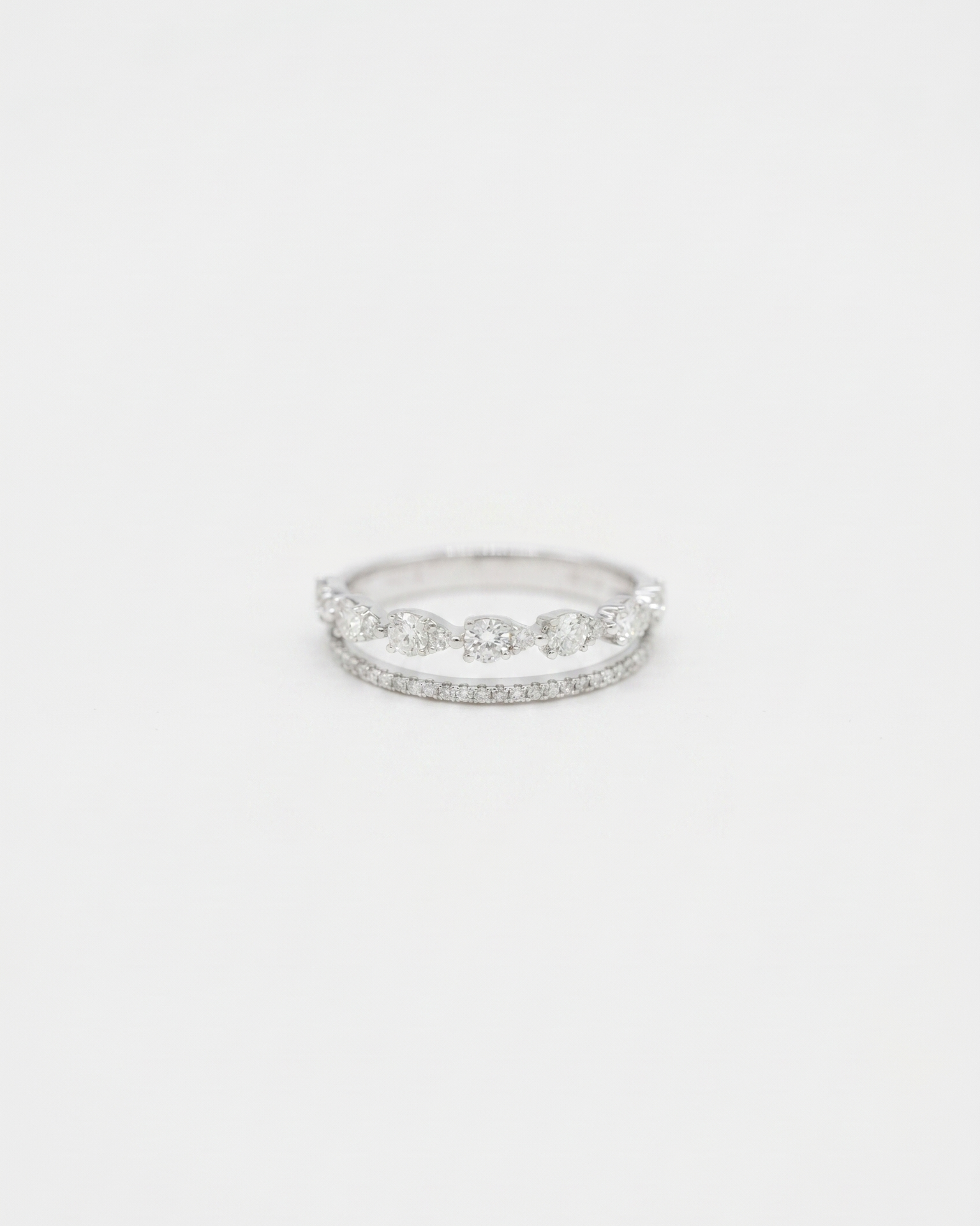 Pear-shaped & Round-shaped Diamond 2-in-1 Ring