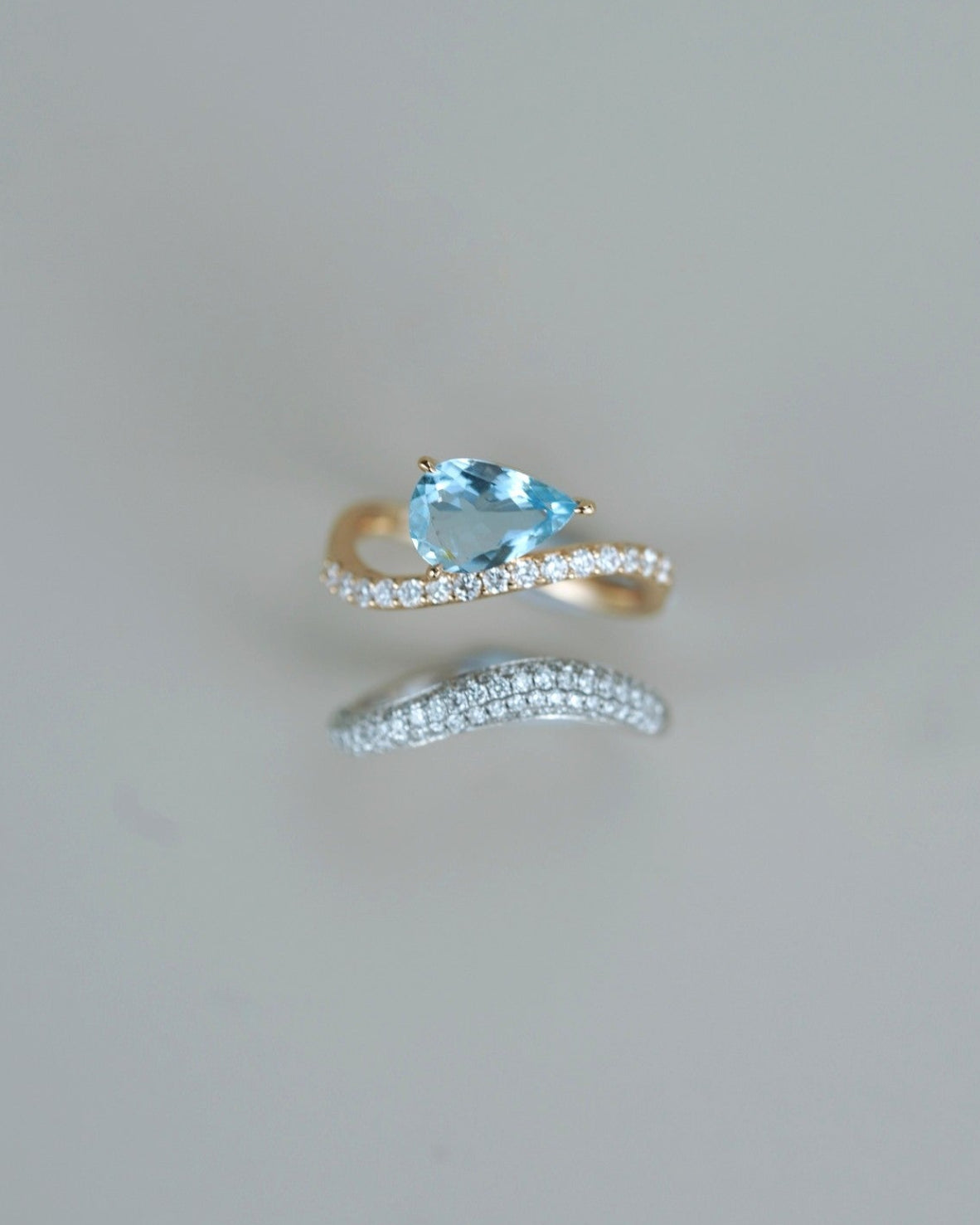 The Mediterranean Curvy Ring